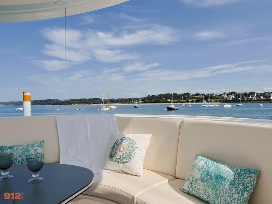 פרוס-גירק Anthenea Suite Hoteliere Flottante מראה חיצוני תמונה